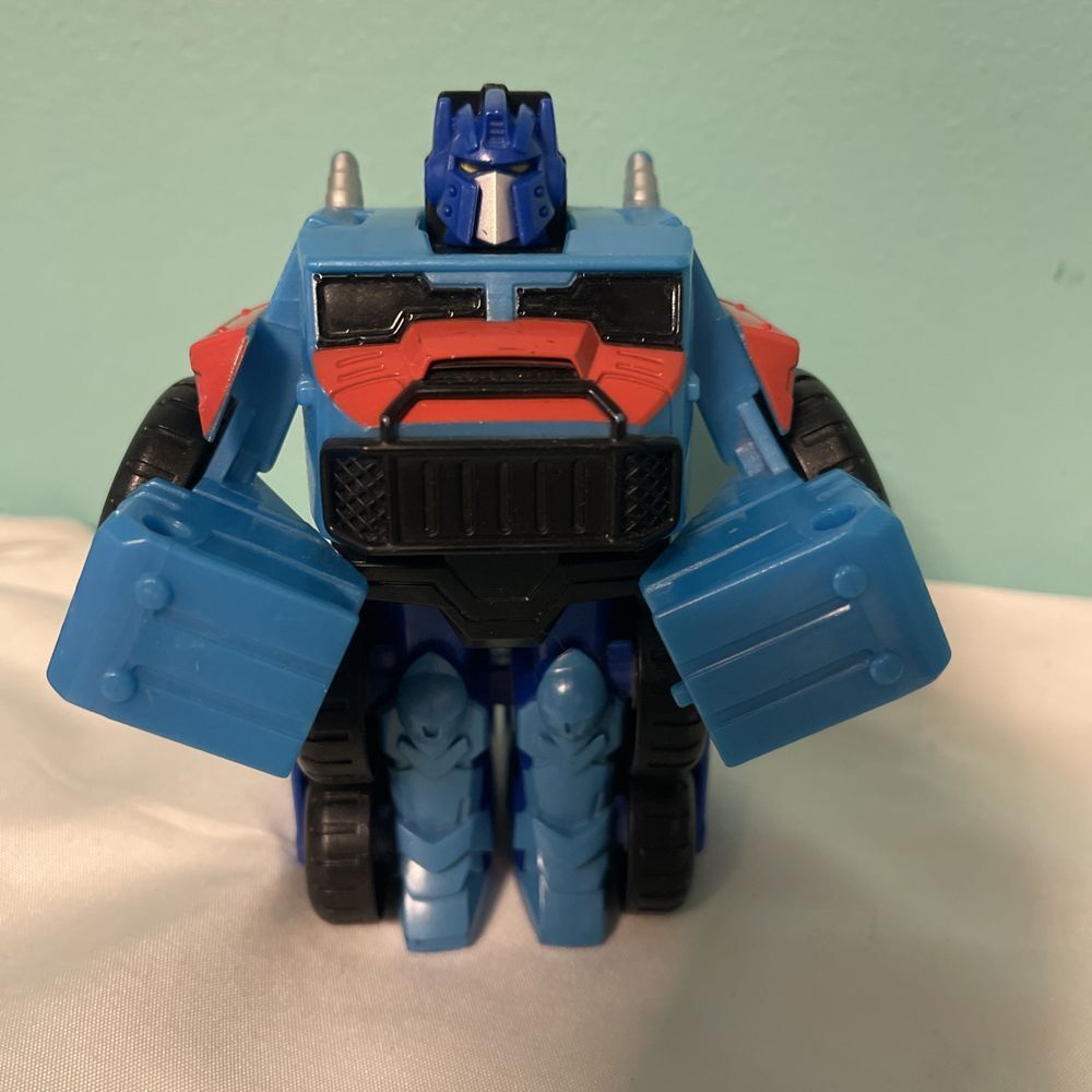 TRANSFORMERS RESCUE BOTS BLUE OPTIMUS PRIME PLAYSKOOL HEROES HASBRO TOY K-3‎